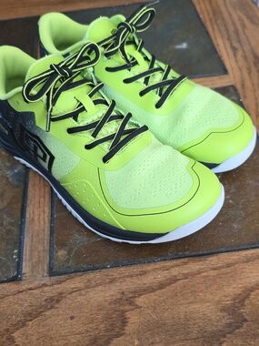 Born Primitive Savage 1 workout shoes men's 9.5 / women's 8.5